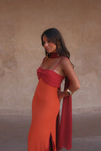 Zahara / Vestido en naranja y rojo