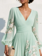 Coral / Vestido con estilo floral con escote